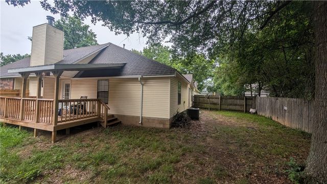 2050 E Farr Street, Fayetteville, AR 72703