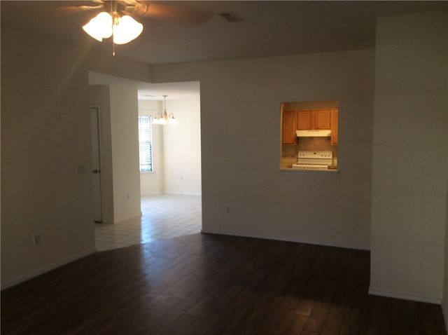 2050 E Farr Street, Fayetteville, AR 72703