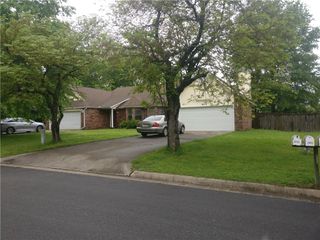 2050 E Farr Street, Fayetteville, AR 72703
