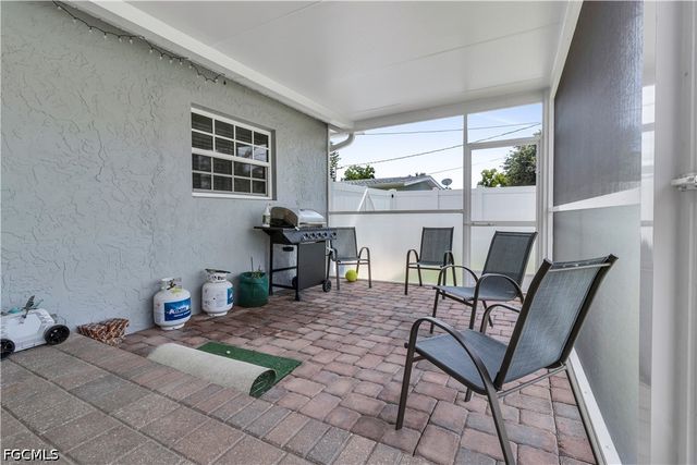 1385 Pine AVE, North Fort Myers, FL 33917