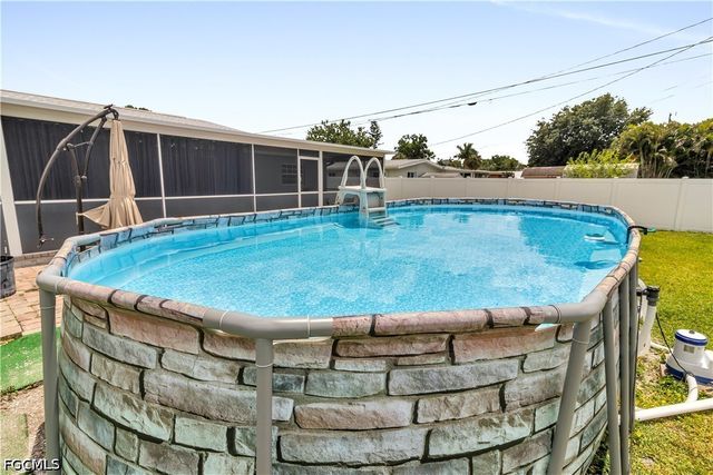 1385 Pine AVE, North Fort Myers, FL 33917
