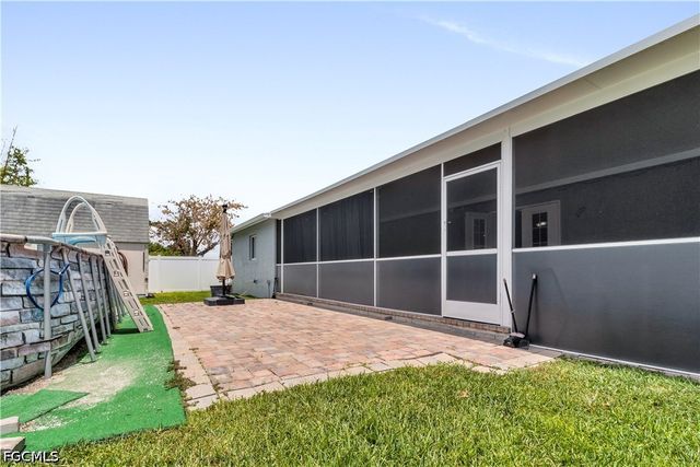 1385 Pine AVE, North Fort Myers, FL 33917