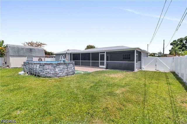 1385 Pine AVE, North Fort Myers, FL 33917