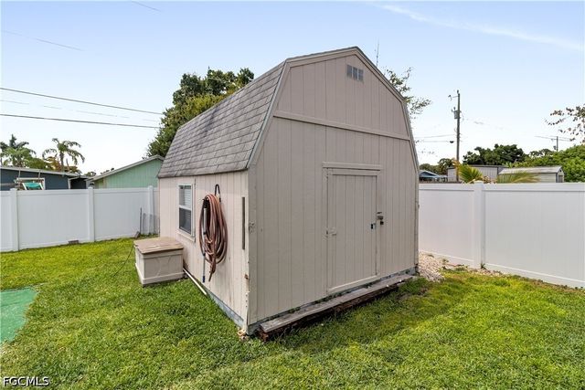 1385 Pine AVE, North Fort Myers, FL 33917