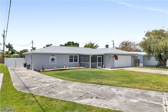 1385 Pine AVE, North Fort Myers, FL 33917