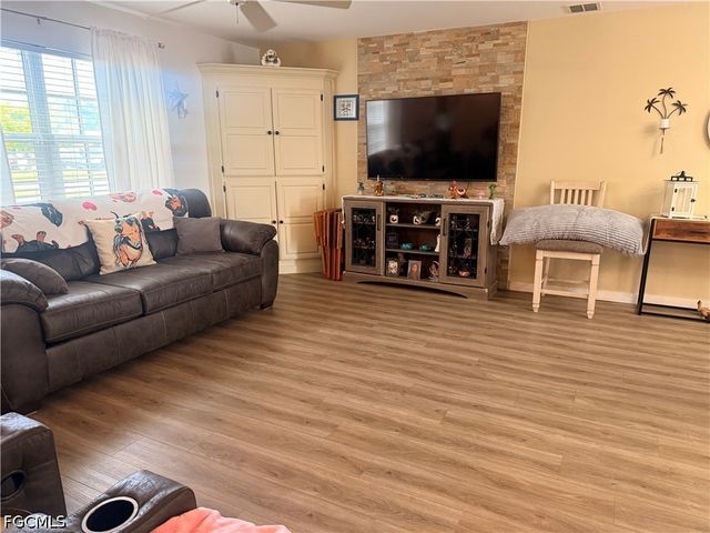1385 Pine AVE, North Fort Myers, FL 33917