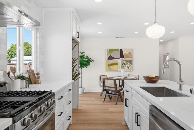 2177 Santa Cruz Avenue, Santa Clara, CA 95051