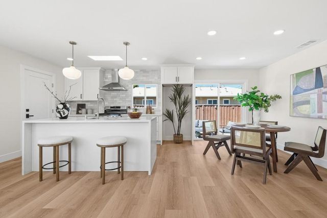 2177 Santa Cruz Avenue, Santa Clara, CA 95051