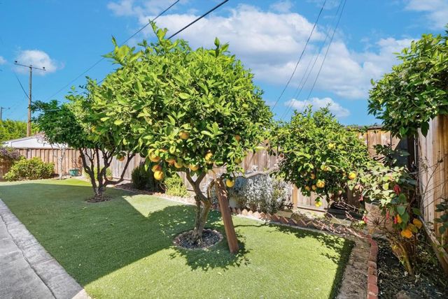 2177 Santa Cruz Avenue, Santa Clara, CA 95051