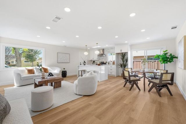 2177 Santa Cruz Avenue, Santa Clara, CA 95051