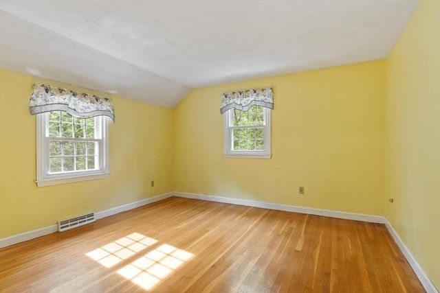 83 Providence Rd, Westford, MA 01886