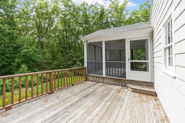 83 Providence Rd, Westford, MA 01886