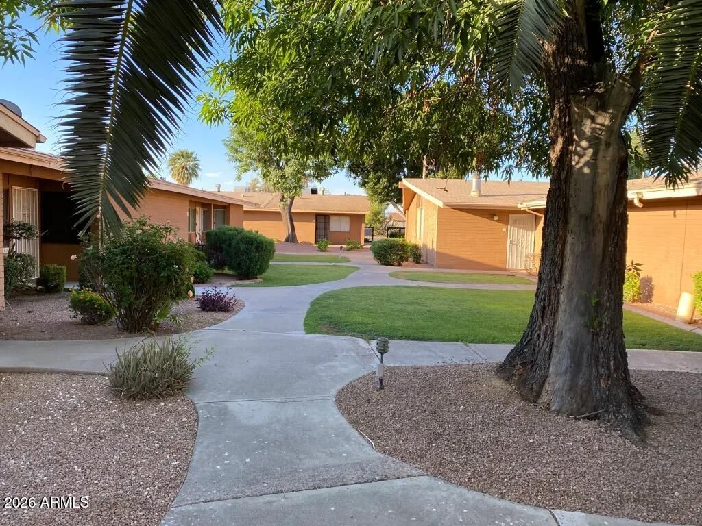 Image 1 of property listing at 1718 E Campbell Avenue Multi#, Phoenix, AZ 85016