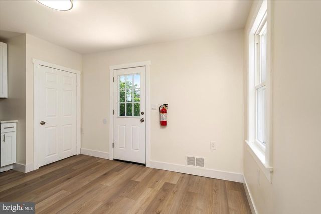 37 CENTRAL AVE, Ewing, NJ 08638