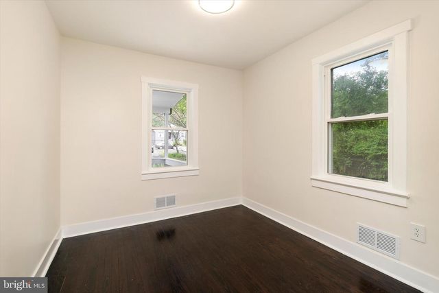 37 CENTRAL AVE, Ewing, NJ 08638