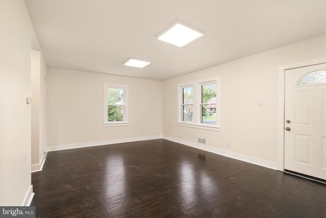37 CENTRAL AVE, Ewing, NJ 08638