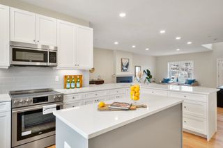 61 Driftwood Circle # 23, Sandown, NH 03873