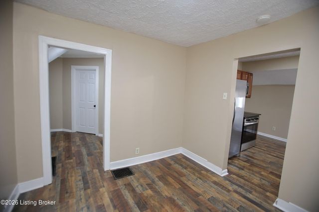 1903 Neville Dr, Louisville, KY 40216