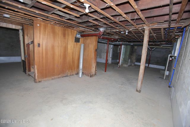 1903 Neville Dr, Louisville, KY 40216