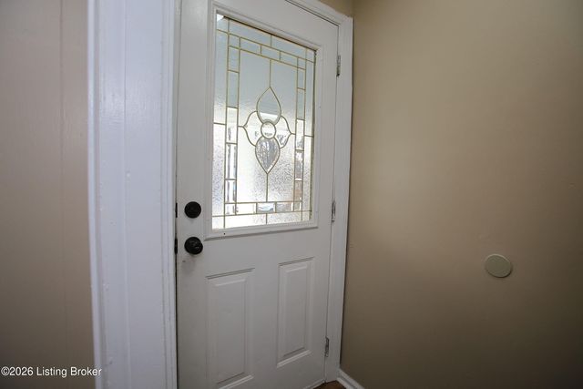 1903 Neville Dr, Louisville, KY 40216