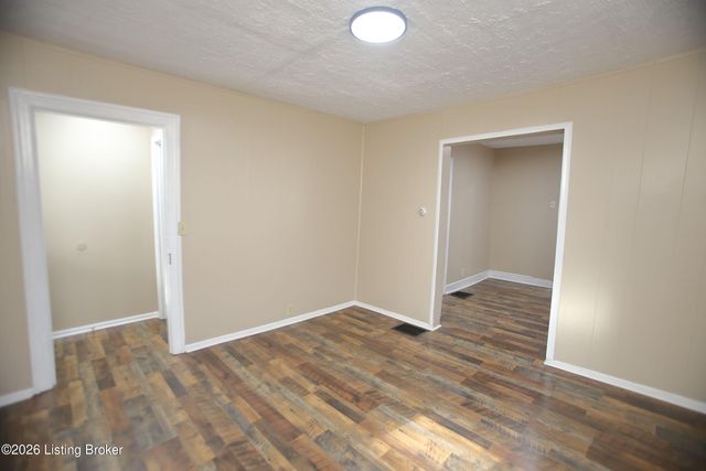 1903 Neville Dr, Louisville, KY 40216