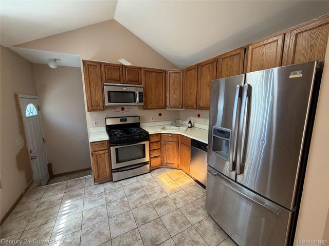 5715 N Gulley Road, Dearborn Heights, MI 48127