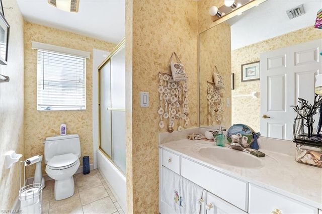 1827 W Crown Pointe BLVD, Naples, FL 34112