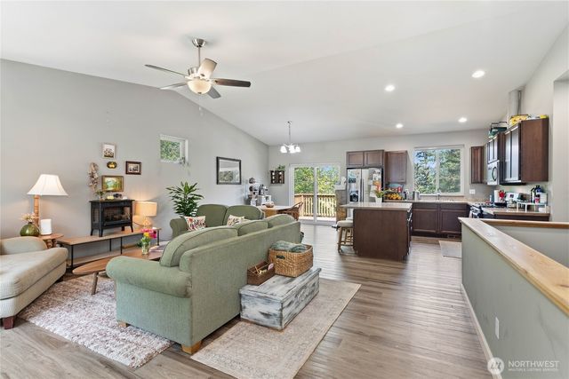 115 N 34th Street, Bellingham, WA 98225