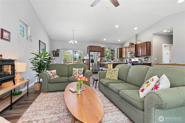 115 N 34th Street, Bellingham, WA 98225