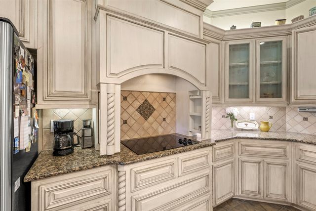 6831 Brooke Boulevard, Midlothian, TX 76065