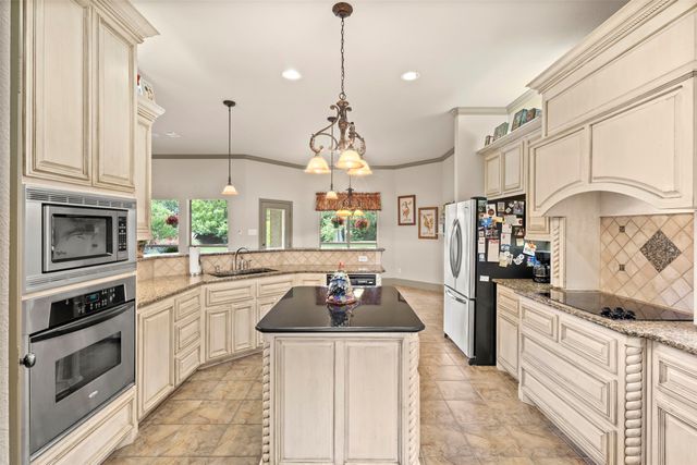 6831 Brooke Boulevard, Midlothian, TX 76065