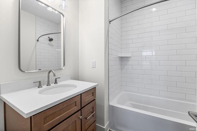 109 Parkerwood Lane, West Lafayette, IN 47906