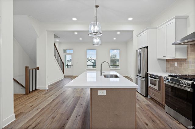 109 Parkerwood Lane, West Lafayette, IN 47906