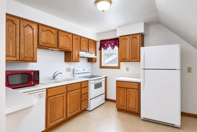 614 N SUPERIOR STREET, Appleton, WI 54911