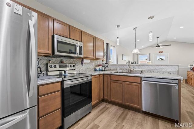 137 Calvey Brook Drive, Robertsville, MO 63072