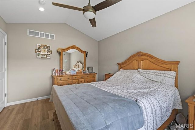 137 Calvey Brook Drive, Robertsville, MO 63072