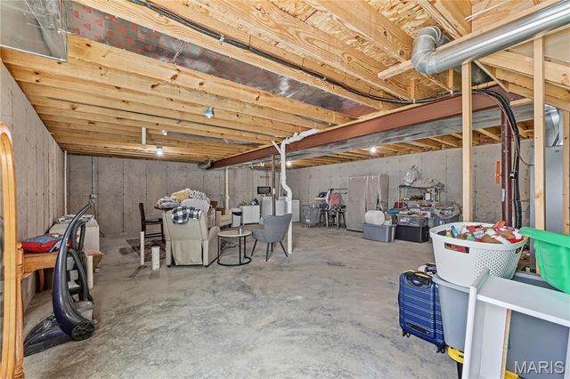 137 Calvey Brook Drive, Robertsville, MO 63072