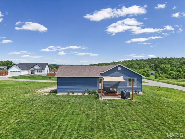 137 Calvey Brook Drive, Robertsville, MO 63072