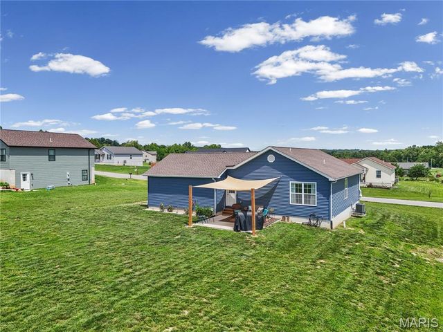 137 Calvey Brook Drive, Robertsville, MO 63072