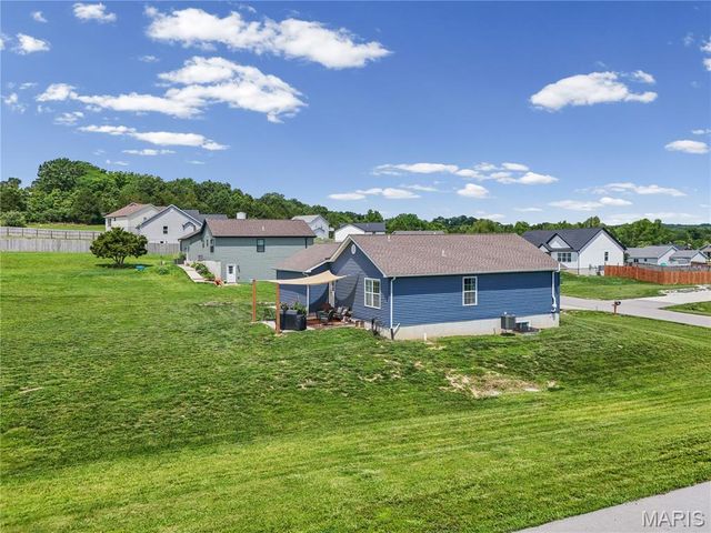 137 Calvey Brook Drive, Robertsville, MO 63072