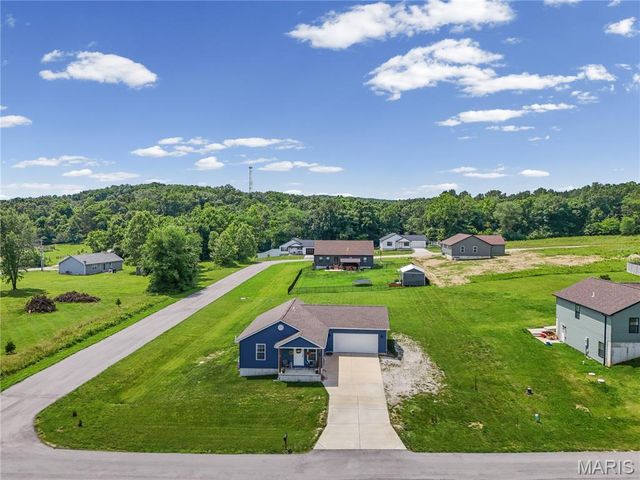 137 Calvey Brook Drive, Robertsville, MO 63072