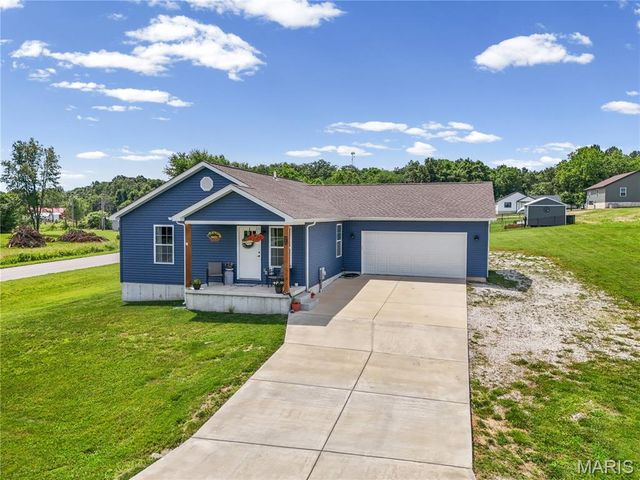 137 Calvey Brook Drive, Robertsville, MO 63072