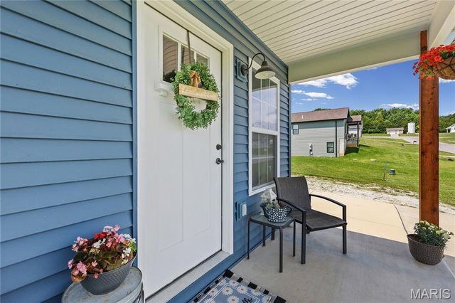 137 Calvey Brook Drive, Robertsville, MO 63072