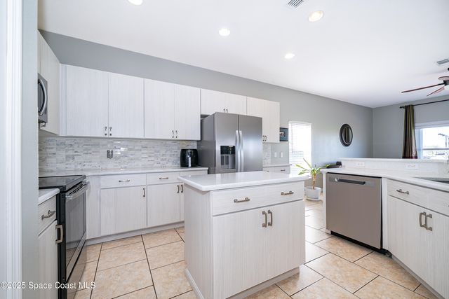 3426 Harborside Court, Kissimmee, FL 34746