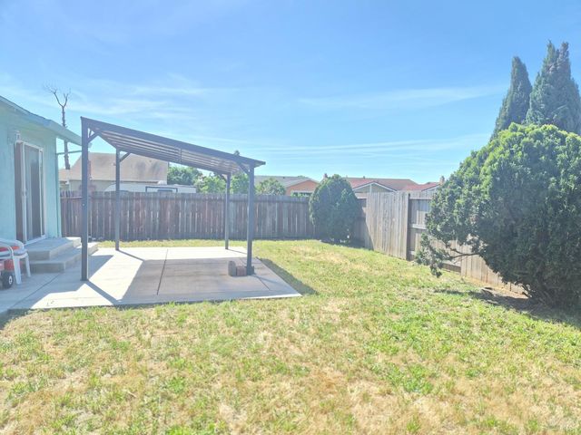 601 Danrose Dr, American Canyon, CA 94503