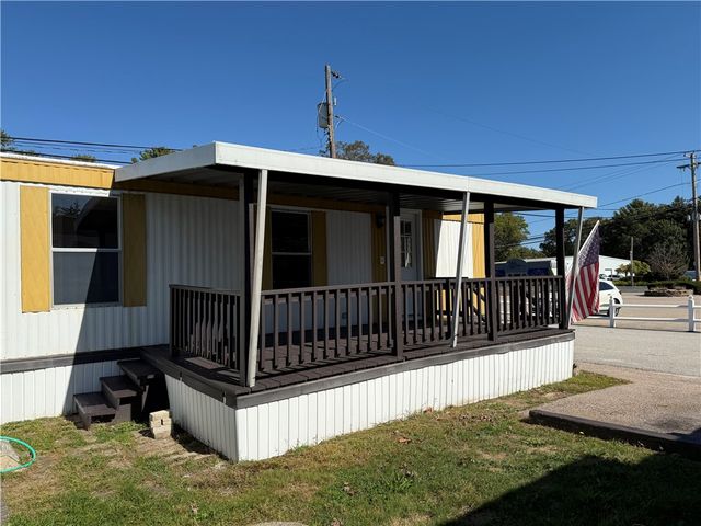 6 Lane One, Coventry, RI 02816