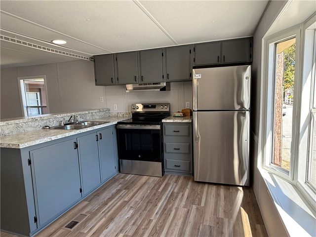 6 Lane One, Coventry, RI 02816