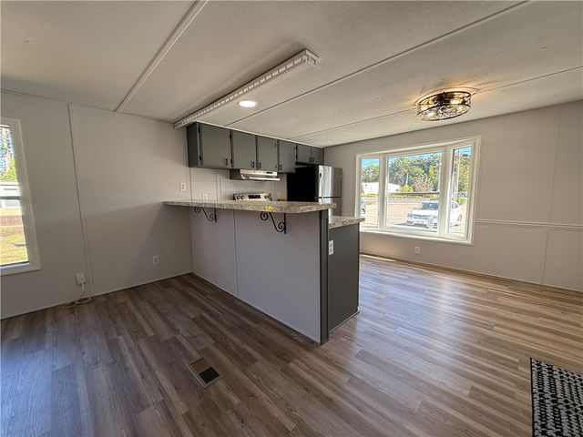 6 Lane One, Coventry, RI 02816