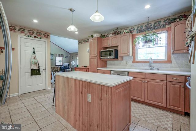 156 E WOLFERT STATION RD, Mickleton, NJ 08056