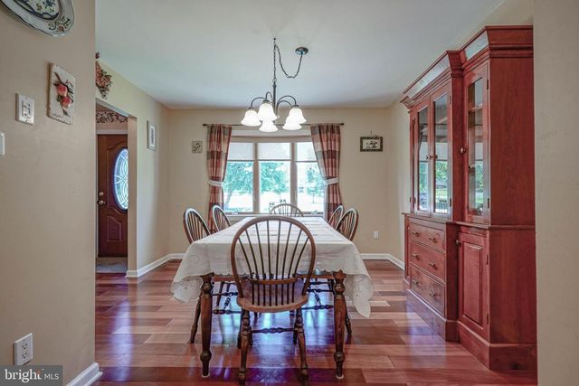 156 E WOLFERT STATION RD, Mickleton, NJ 08056
